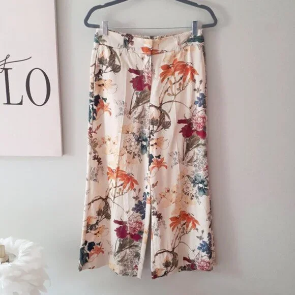EUC Seductive Pants cream beige floral print wide leg linen blend culottes, 36